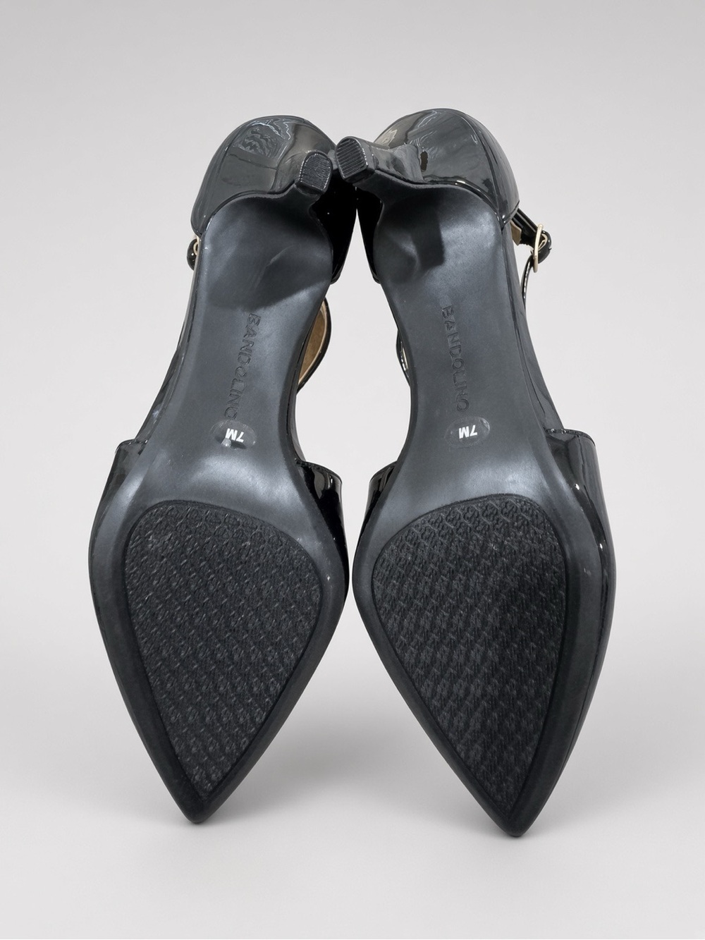 Bandolino Black Patent T-Strap Kitten Heel Bow Pump Size 7M - Picture 6 of 6